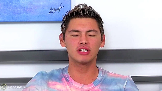 Cocky Boy Shows Off His Beautiful Dick While Jerking Hard