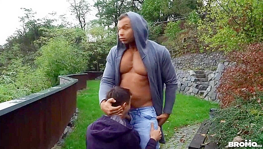 Hot Amateur Dudes Fucking Outdoors in HD - Bromo USA