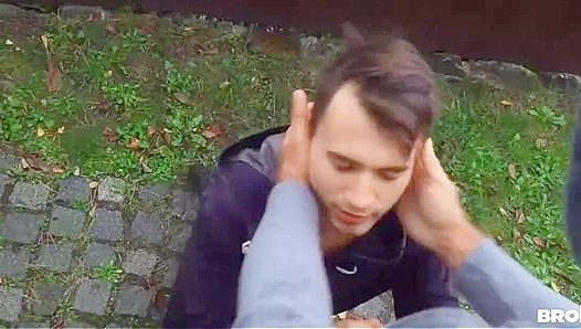 Hot Amateur Dudes Fucking Outdoors in HD - Bromo USA