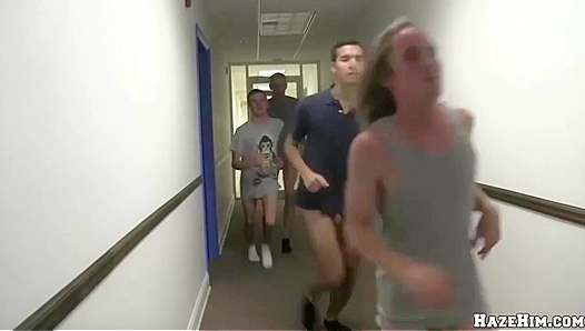 Frat Foursome ~ Kinky Dorm Room Cocksucker Cumshow