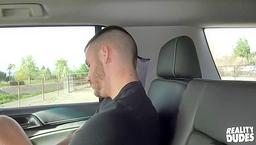 Str8 Chaser Pounds Big Booty Amateur in Parked Car