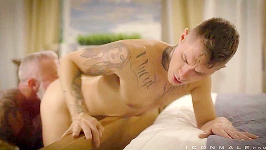 Stepdaddy's Favorite Boy ~ Zak Bishop & Lance Charger Heat Up Icon Male