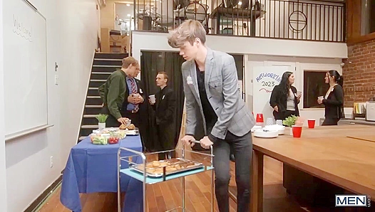 Burly Bear Drills Twink ~ Jordan Lake Fucks Jay Cub's Tight Hole