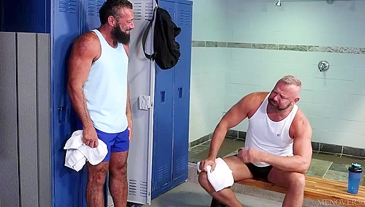 Sassy Alex Tikas Rides Beefy Thor Buckner Hard - Hot Daddies Over 30