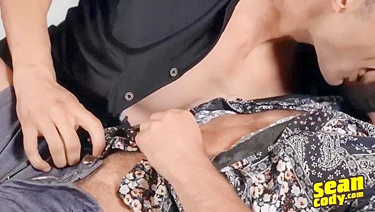 Lan Kissing Holden Before Passionate Anal Sex - Sean Cody