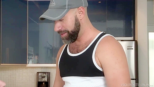 Coach Damon Andros Pounds His Hottest Player, Max Henry