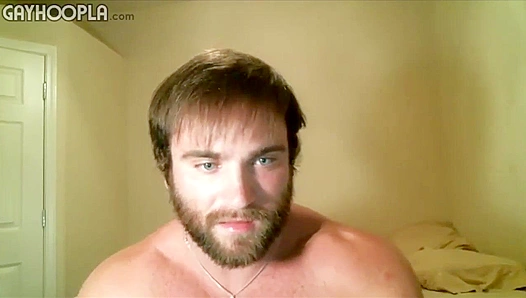 Bearded Bear James Flexes His Muscular Booty