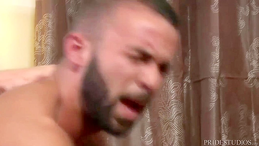 Fernando Del Rio Tempts Kilted Hottie Hoytt Walker - Massive Dicks