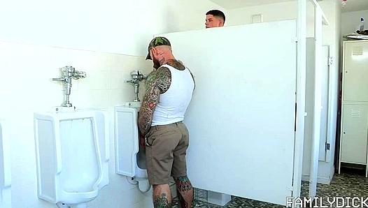 Twink Dylan Hayes Gets Dominated by Daddy Jack Dixon's FamilyDick