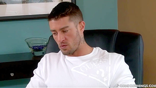 Cody Cummings Gets a Big-Time Blow Job fromBradFoxx
