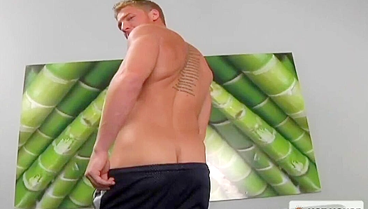 Gavin Waters & Donny Wright Suck Each Other Before Cumming - Hot House